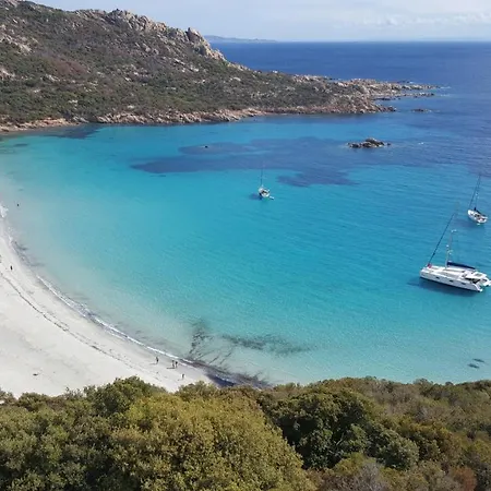 Air-conditioned 6 Persons Two Bathrooms 500 M Sea Near Porto Vecchio *
