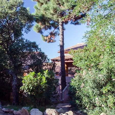 Air-conditioned 6 Persons Two Bathrooms 500 M Sea Near Porto Vecchio Zonza